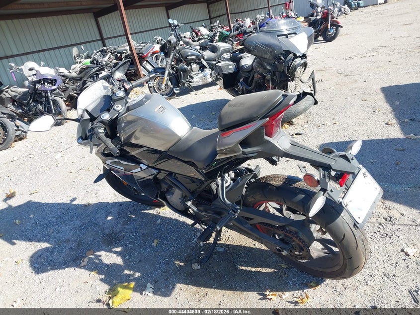 2023 VIN LCEPDPL31P6000498 IAAI salvage auction — THEFT, Salvage Title, sold $650 on 2026-07-08 (photo 3)