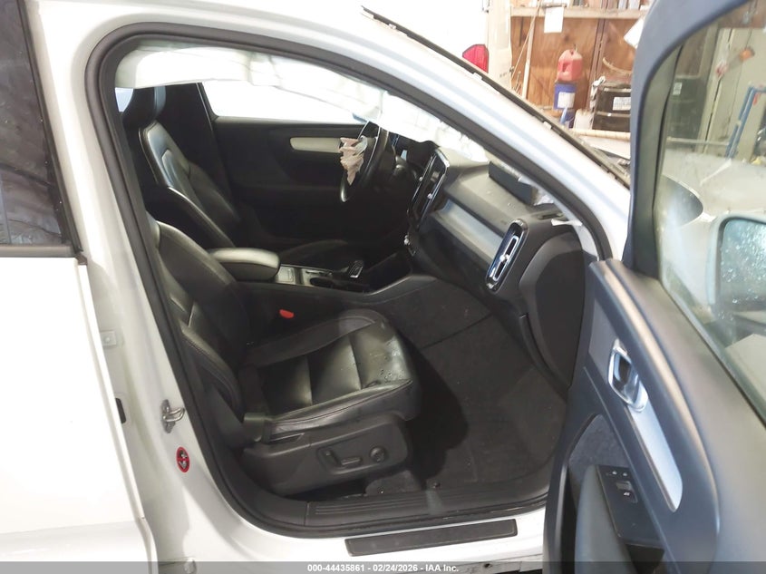 2019 Volvo Xc40 VIN YV4162XZ6K2010524 IAAI salvage auction — FRONT END, Salvage (Kentucky), sold $2,200 on 2026-07-18 (photo 5)