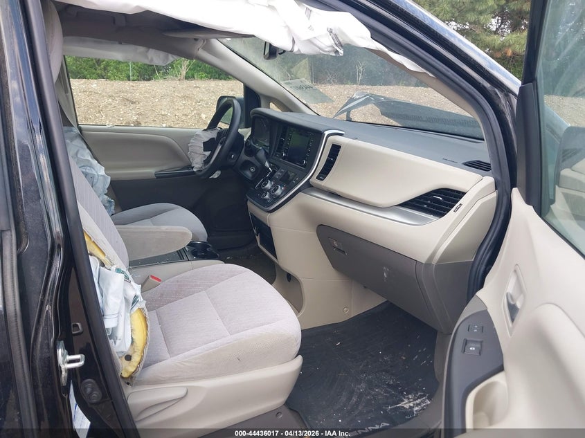 2020 Toyota Sienna VIN 5TDJZ3DC7LS237456 IAAI salvage auction — FRONT END, Wait Title, sold $2,200 on 2026-07-29 (photo 5)