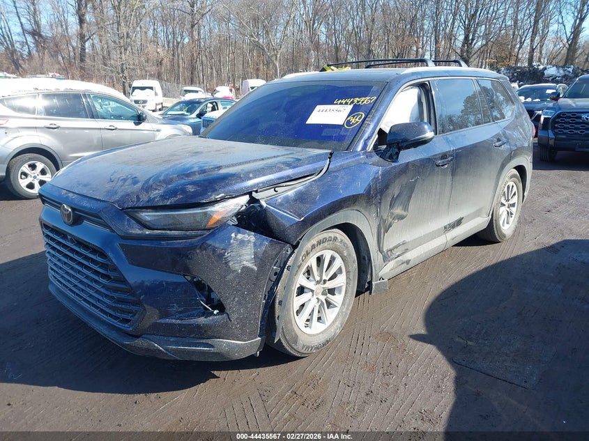 2024 Toyota Highlander VIN 5TDAAAB58RS070016 IAAI salvage auction — FRONT END, Salvage Title, sold $23,100 on 2026-07-21 (photo 2)