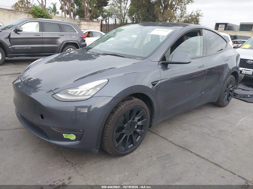2023 Tesla Model y VIN 7SAYGDEE8PA078726 IAAI salvage auction — REAR END, Salvage Title, sold $11,000 on 2026-07-11 (photo 2)