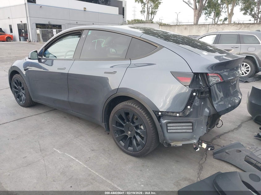 2023 Tesla Model y VIN 7SAYGDEE8PA078726 IAAI salvage auction — REAR END, Salvage Title, sold $11,000 on 2026-07-11 (photo 3)