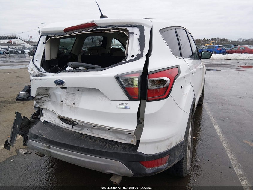 2017 Ford Escape VIN 1FMCU9G98HUB05167 IAAI salvage auction — UNKNOWN, Salvage Title, sold $650 on 2026-07-27 (photo 4)