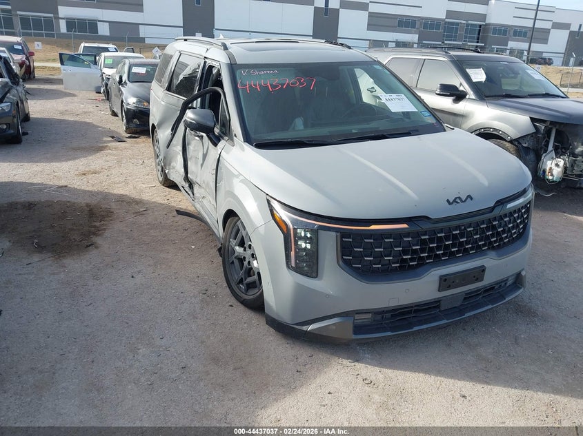 2025 Kia Carnival VIN KNDNE5KA2S6043720 IAAI salvage auction — ROLLOVER, Salvage (Texas), sold $11,400 on 2026-07-21 (photo 1)