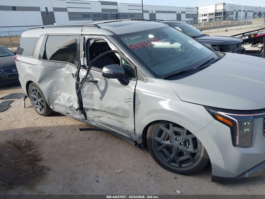 2025 Kia Carnival VIN KNDNE5KA2S6043720 IAAI salvage auction — ROLLOVER, Salvage (Texas), sold $11,400 on 2026-07-21 (photo 6)