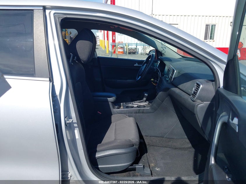 2017 Kia Sportage VIN KNDPMCAC3H7096397 IAAI salvage auction — VANDALISM, Salvage (New Jersey), sold $2,325 on 2026-07-09 (photo 5)