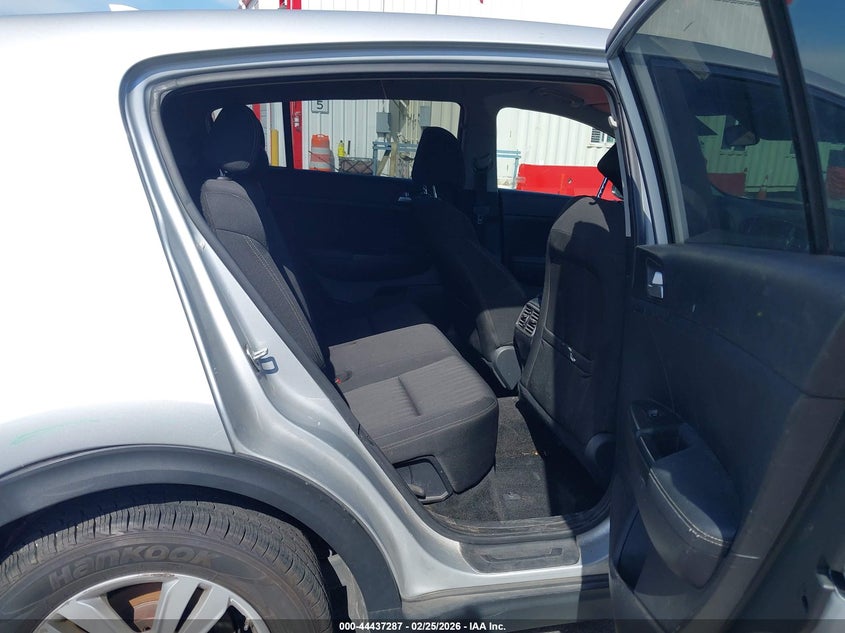 2017 Kia Sportage VIN KNDPMCAC3H7096397 IAAI salvage auction — VANDALISM, Salvage (New Jersey), sold $2,325 on 2026-07-09 (photo 8)