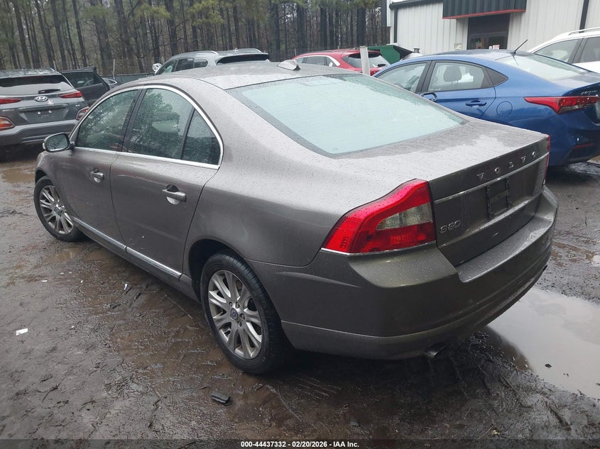 2011 Volvo S80 VIN YV1940AS1B1138116 IAAI salvage auction — Burn Engine, Clear (Virginia), sold $100 on 2026-08-20 (photo 3)