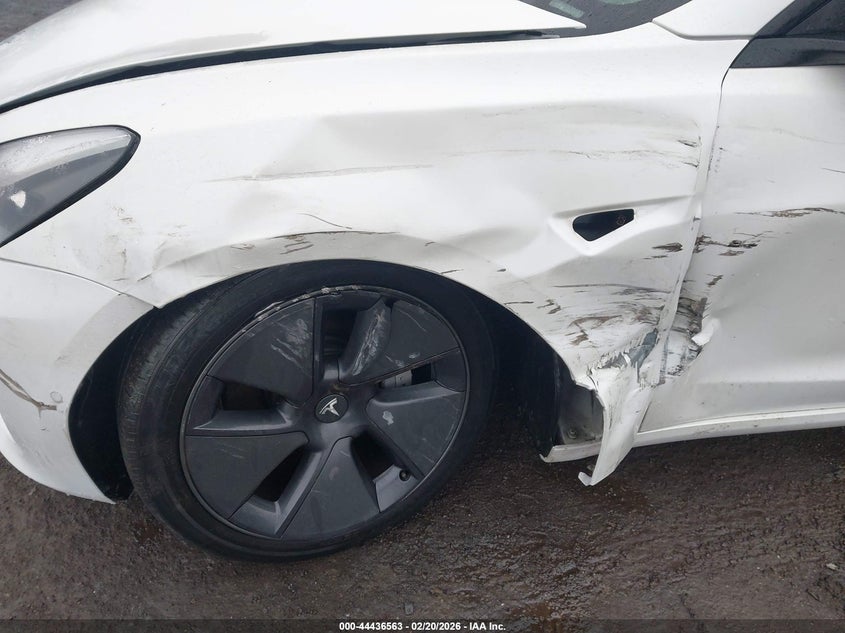 2022 Tesla Model 3 VIN 5YJ3E1EB7NF207931 IAAI salvage auction — LEFT FRONT, Salvage Title, sold $9,800 on 2026-08-01 (photo 6)