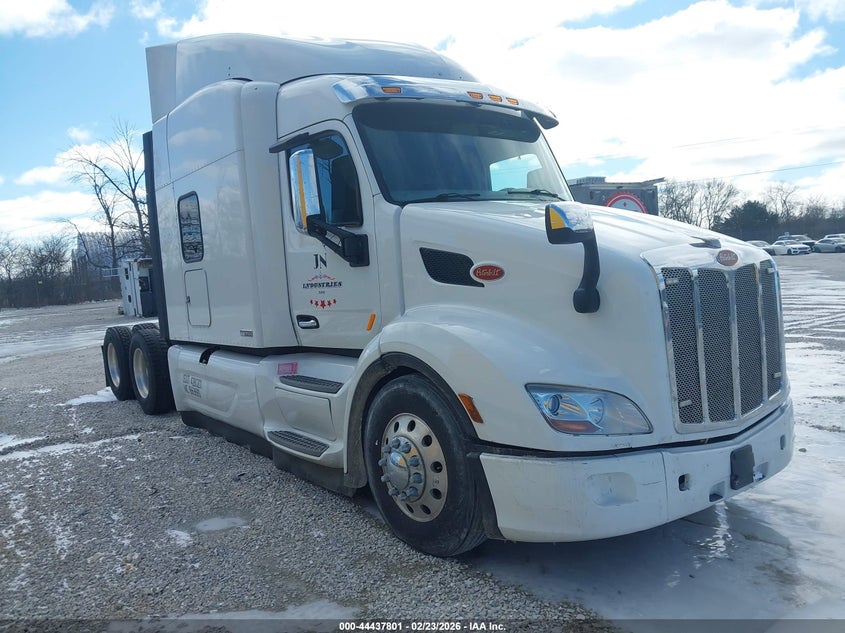2020 Peterbilt 579 VIN 1XPBDP9XXLD675582 IAAI salvage auction — TRANSMISSION, Clear (Illinois), sold $7,000 on 2026-07-08 (photo 1)