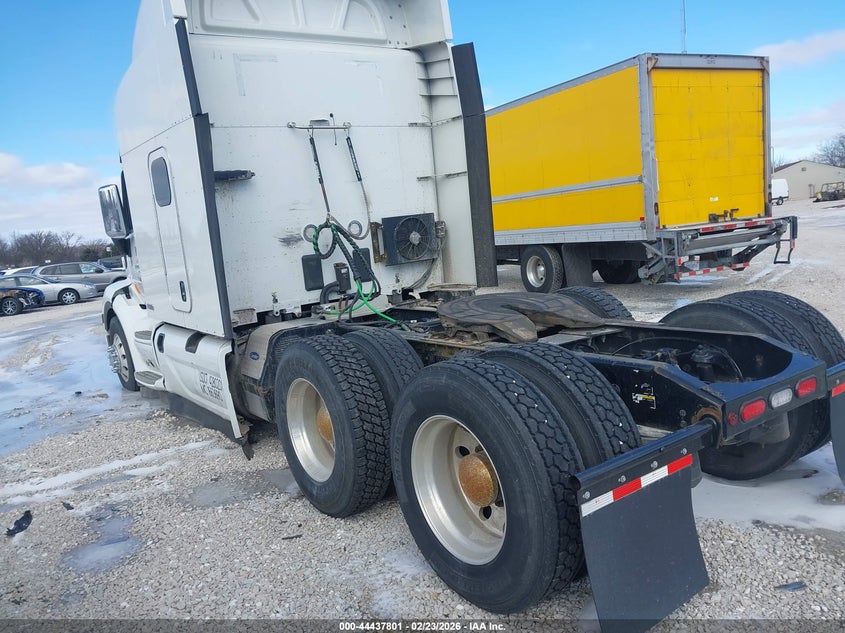 2020 Peterbilt 579 VIN 1XPBDP9XXLD675582 IAAI salvage auction — TRANSMISSION, Clear (Illinois), sold $7,000 on 2026-07-08 (photo 3)