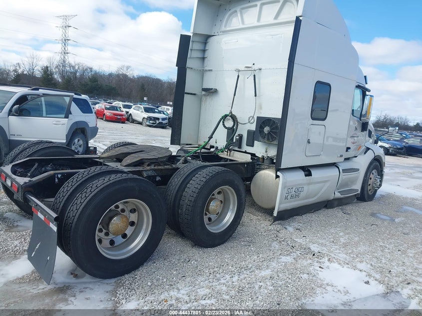 2020 Peterbilt 579 VIN 1XPBDP9XXLD675582 IAAI salvage auction — TRANSMISSION, Clear (Illinois), sold $7,000 on 2026-07-08 (photo 4)