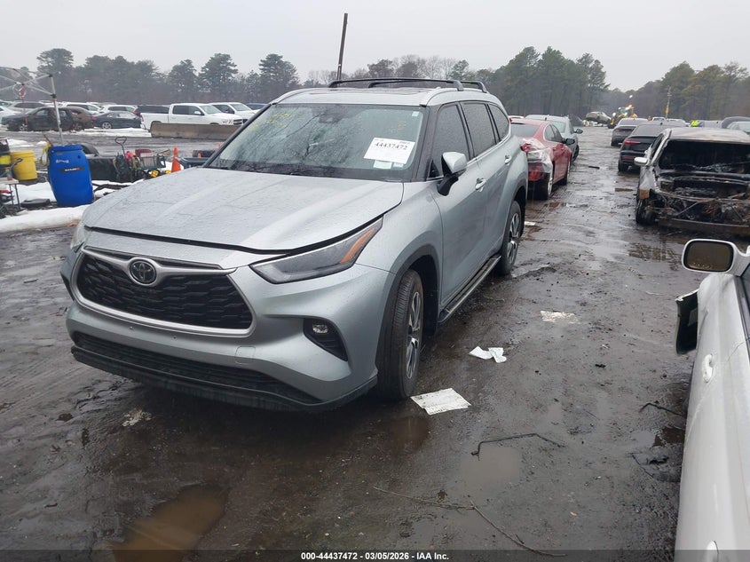 2022 Toyota Highlander VIN 5TDHZRBH4NS175193 IAAI salvage auction — RIGHT SIDE, Salvage Title, sold $15,100 on 2026-07-21 (photo 2)