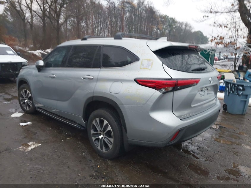 2022 Toyota Highlander VIN 5TDHZRBH4NS175193 IAAI salvage auction — RIGHT SIDE, Salvage Title, sold $15,100 on 2026-07-21 (photo 3)