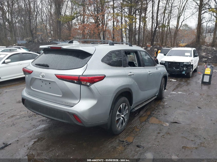 2022 Toyota Highlander VIN 5TDHZRBH4NS175193 IAAI salvage auction — RIGHT SIDE, Salvage Title, sold $15,100 on 2026-07-21 (photo 4)