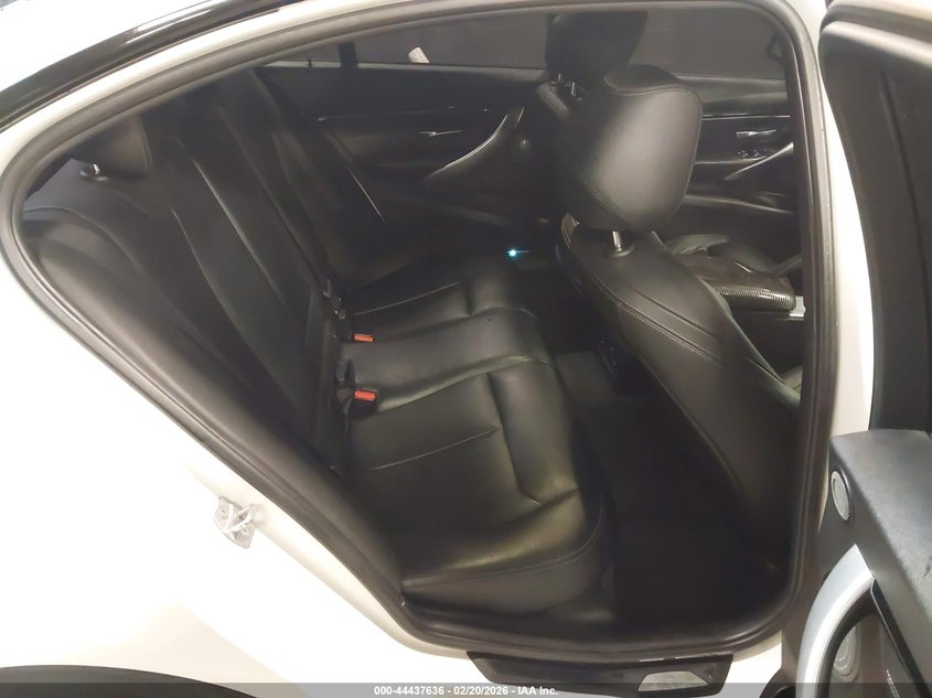 2016 BMW 3er VIN WBA8B7G53GNT14047 IAAI salvage auction — FRONT END, Salvage Title, sold $6,600 on 2026-07-21 (photo 8)