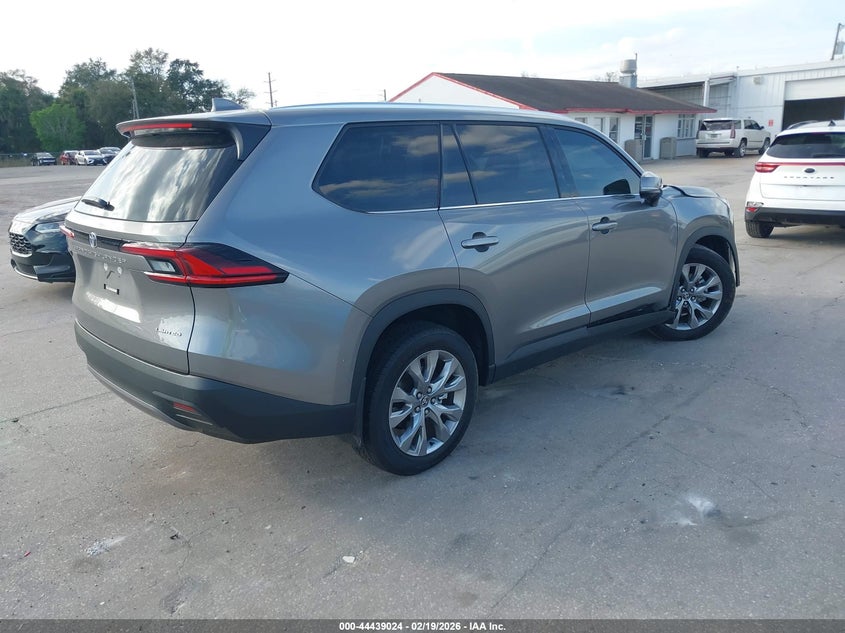 2026 Toyota Highlander VIN 5TDAAAA56TS038478 IAAI salvage auction — LEFT FRONT, Salvage Title, sold $24,000 on 2026-07-13 (photo 4)