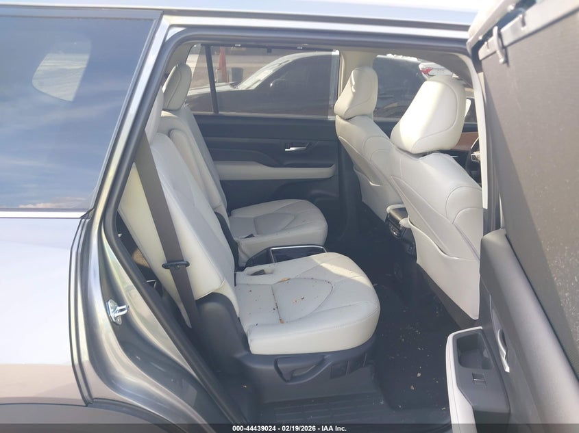 2026 Toyota Highlander VIN 5TDAAAA56TS038478 IAAI salvage auction — LEFT FRONT, Salvage Title, sold $24,000 on 2026-07-13 (photo 8)