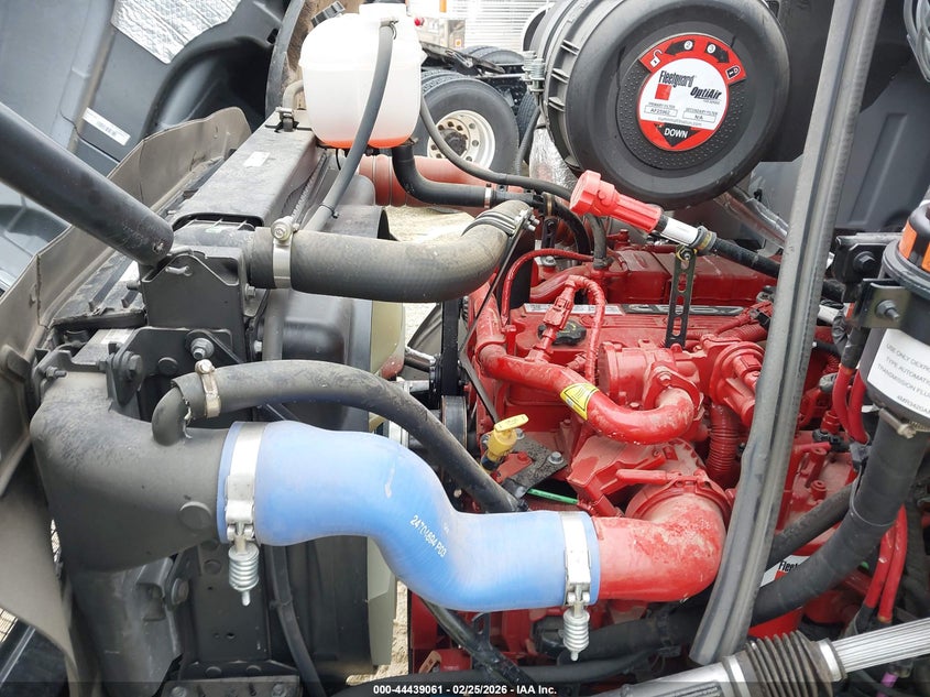 2026 VIN 1M2MDBAA7TS077932 IAAI salvage auction — FRONT & REAR, Salvage Title, sold $20,600 on 2026-07-12 (photo 9)