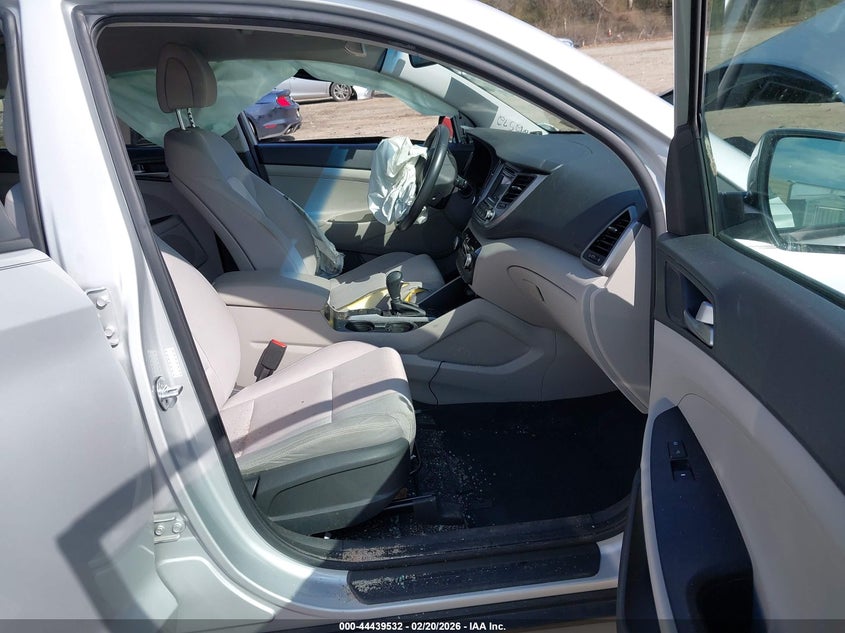 2017 Hyundai Tucson VIN KM8J33A26HU585972 IAAI salvage auction — FRONT & REAR, Salvage (Georgia), sold $1,150 on 2026-07-17 (photo 5)