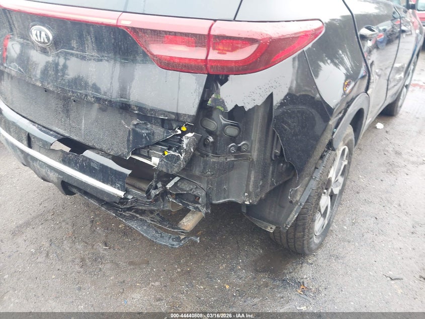 2020 Kia Sportage VIN KNDPMCAC5L7731032 IAAI salvage auction — REAR END, Salvage (New Hampshire), sold $4,000 on 2026-07-10 (photo 6)