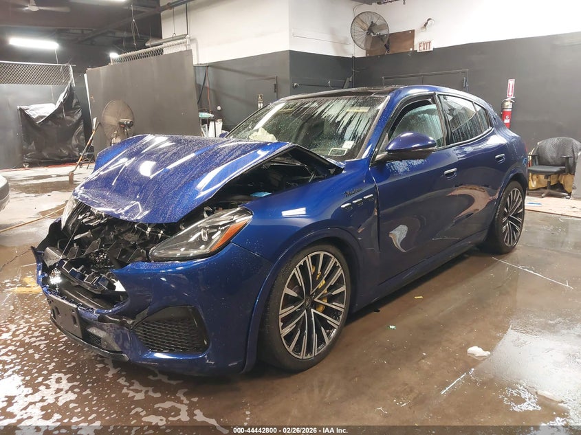 2023 Maserati Grecale VIN ZN682AVM0P7413082 IAAI salvage auction — FRONT END, Salvage Title, sold $10,100 on 2026-08-18 (photo 2)
