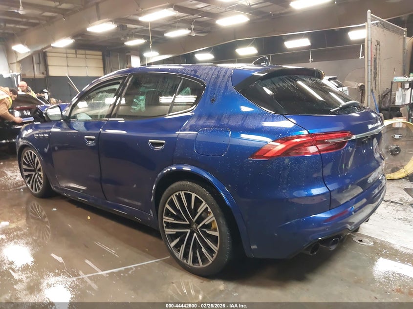2023 Maserati Grecale VIN ZN682AVM0P7413082 IAAI salvage auction — FRONT END, Salvage Title, sold $10,100 on 2026-08-18 (photo 3)