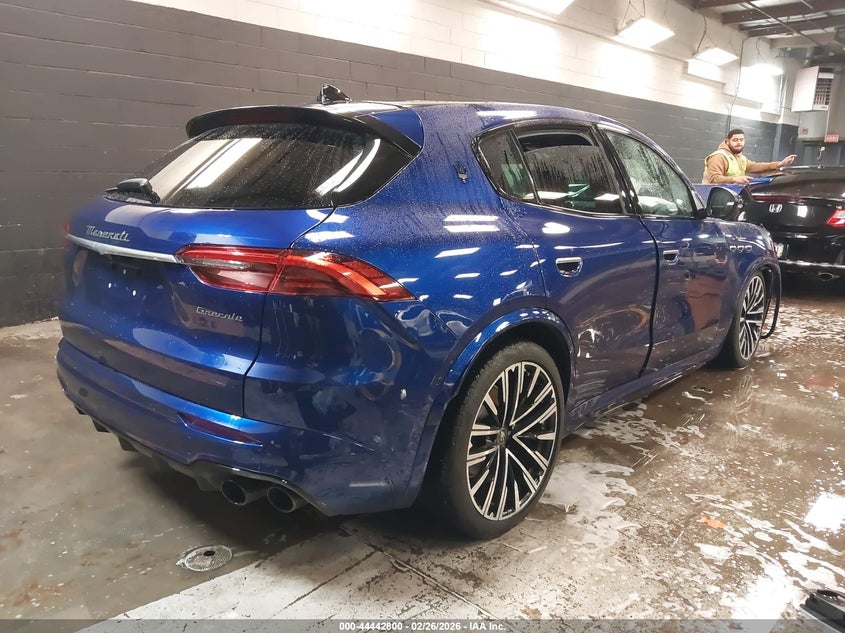 2023 Maserati Grecale VIN ZN682AVM0P7413082 IAAI salvage auction — FRONT END, Salvage Title, sold $10,100 on 2026-08-18 (photo 4)