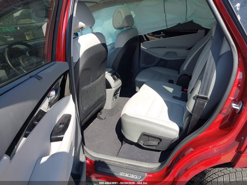 2016 Kia Sorento VIN 5XYPK4A55GG185192 IAAI salvage auction — SIDE, Salvage Title, sold $2,200 on 2026-07-12 (photo 8)