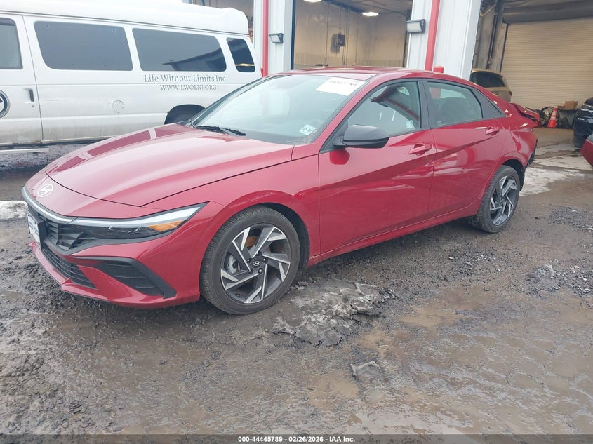 2025 Hyundai Elantra VIN KMHLM4DG8SU000030 IAAI salvage auction — REAR END, Salvage Title, sold $6,600 on 2026-07-22 (photo 2)