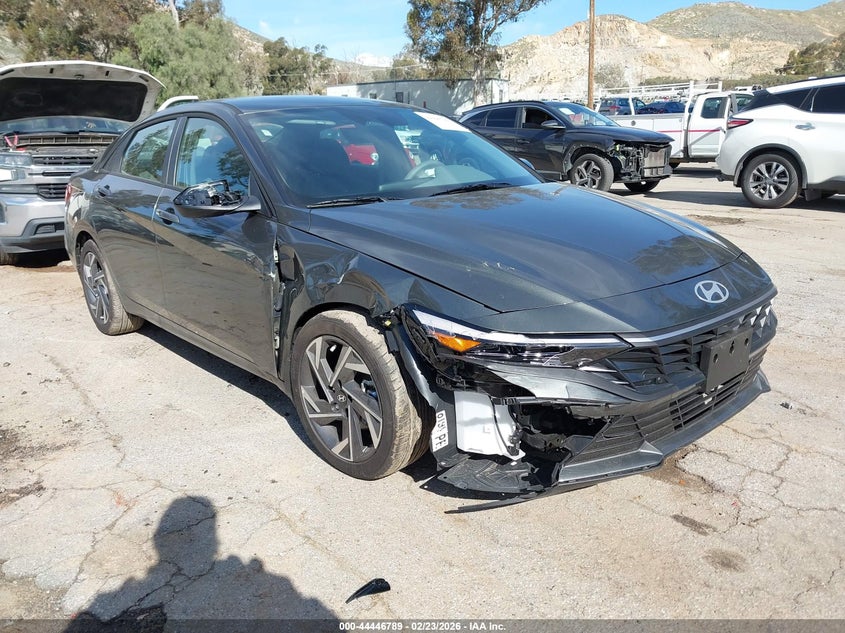 2025 Hyundai Elantra VIN KMHLM4DG2SU073815 IAAI salvage auction — RIGHT FRONT, Salvage Title, sold $5,100 on 2026-07-13 (photo 1)