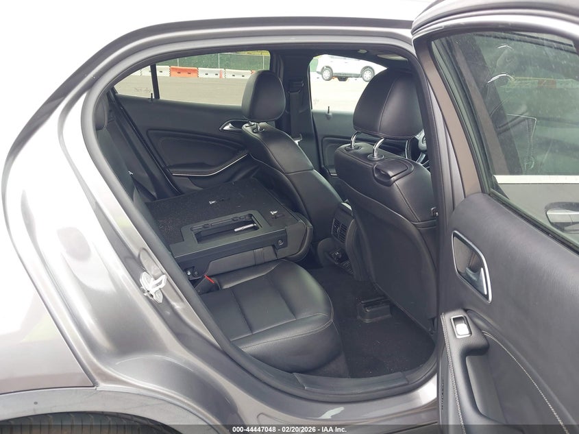 2016 Mercedes-benz Gla-klasse VIN WDCTG4EB1GJ198371 IAAI salvage auction — RIGHT SIDE, Salvage (Hawaii), sold $2,650 on 2026-08-11 (photo 8)