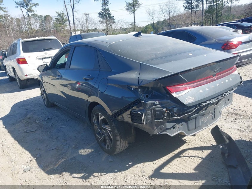 2025 Hyundai Elantra VIN KMHLM4DG6SU863814 IAAI salvage auction — SIDE, Salvage (Georgia), sold $4,650 on 2026-07-11 (photo 3)