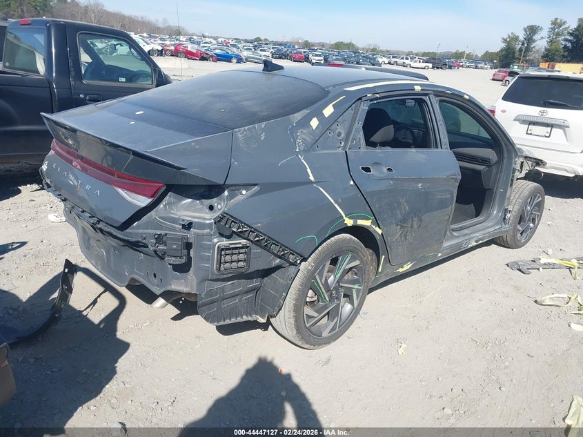 2025 Hyundai Elantra VIN KMHLM4DG6SU863814 IAAI salvage auction — SIDE, Salvage (Georgia), sold $4,650 on 2026-07-11 (photo 4)