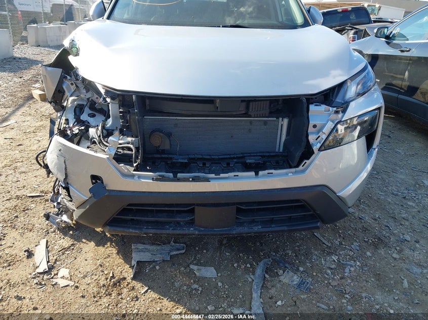 2024 Nissan Rogue VIN JN8BT3BB3RW425730 IAAI salvage auction — FRONT END, Salvage Title, sold $5,050 on 2026-07-08 (photo 6)
