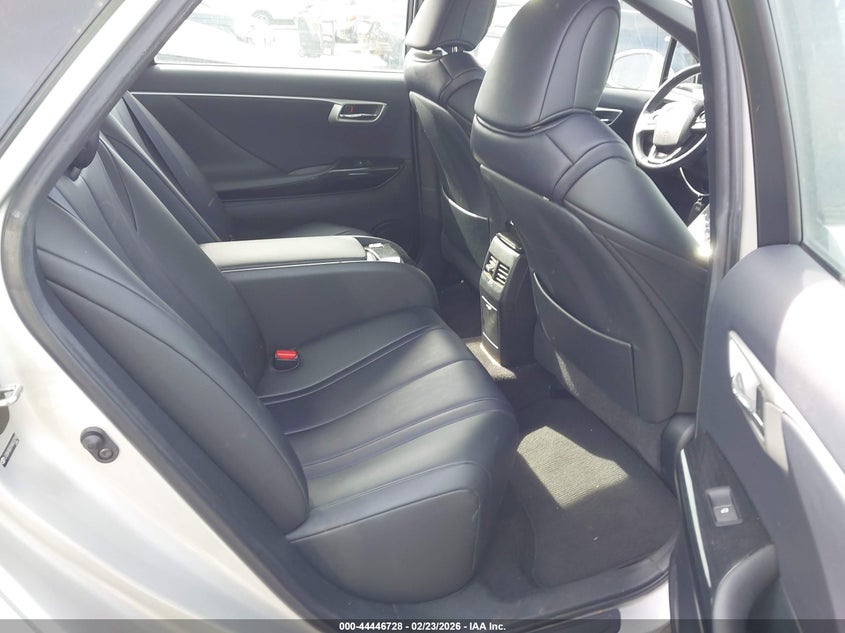 2017 Toyota Mirai VIN JTDBVRBD3HA003298 IAAI salvage auction — NORMAL WEAR, Salvage Title, sold $200 on 2026-07-09 (photo 8)