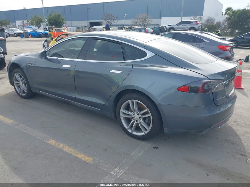 2013 Tesla Model S VIN 5YJSA1CP4DFP23684 IAAI salvage auction — Front End, Salvage Title (California), sold $925 on 2026-05-26 (photo 3)
