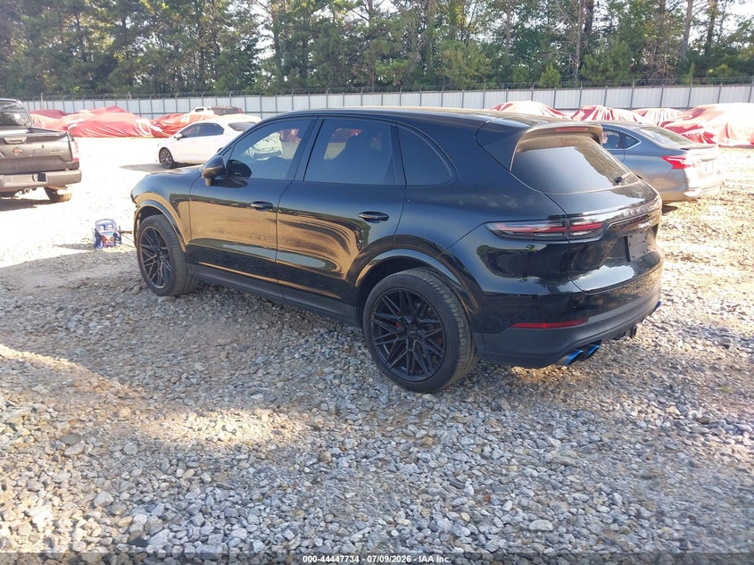 2020 Porsche Cayenne VIN WP1AB2AY2LDA27565 IAAI salvage auction — UNKNOWN, Salvage (Georgia), sold $16,000 on 2026-07-30 (photo 3)