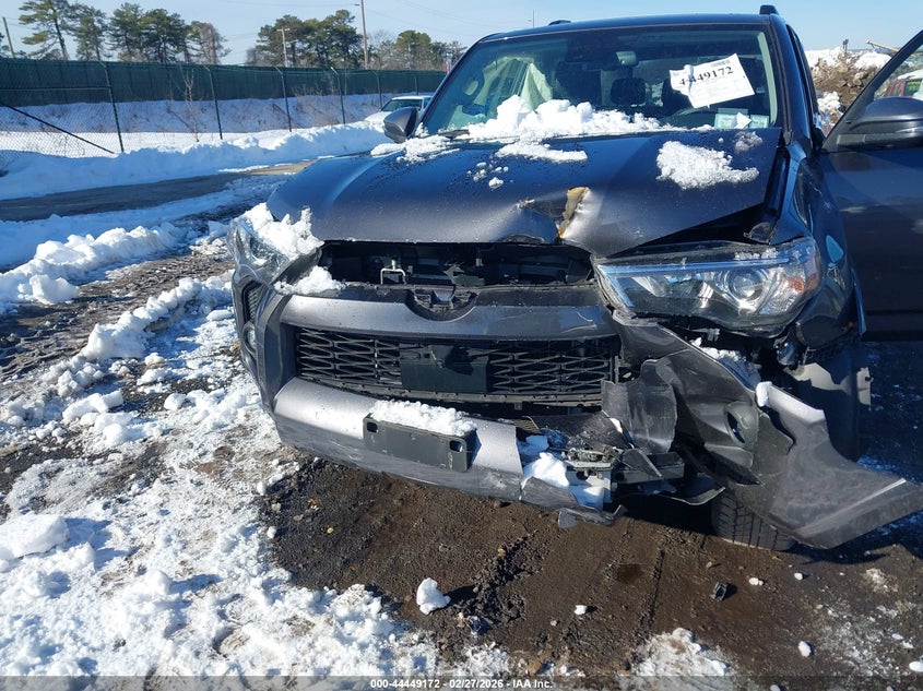 2022 Toyota 4runner VIN JTENU5JR1N6028099 IAAI salvage auction — FRONT END, Mv-907A (New York), sold $14,900 on 2026-07-14 (photo 6)