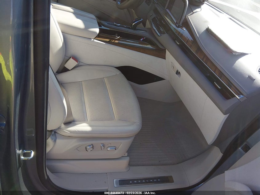 2022 Cadillac Escalade esv VIN 1GYS4RKLXNR123164 IAAI salvage auction — FRONT END, Clear (Oklahoma), sold $23,400 on 2026-07-14 (photo 5)