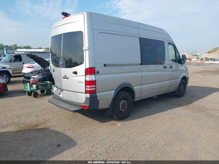 2018 Mercedes-benz Sprinter VIN WD4PE7CD6JP589853 IAAI salvage auction — LEFT REAR, Salvage Title, sold $1,150 on 2026-07-28 (photo 4)