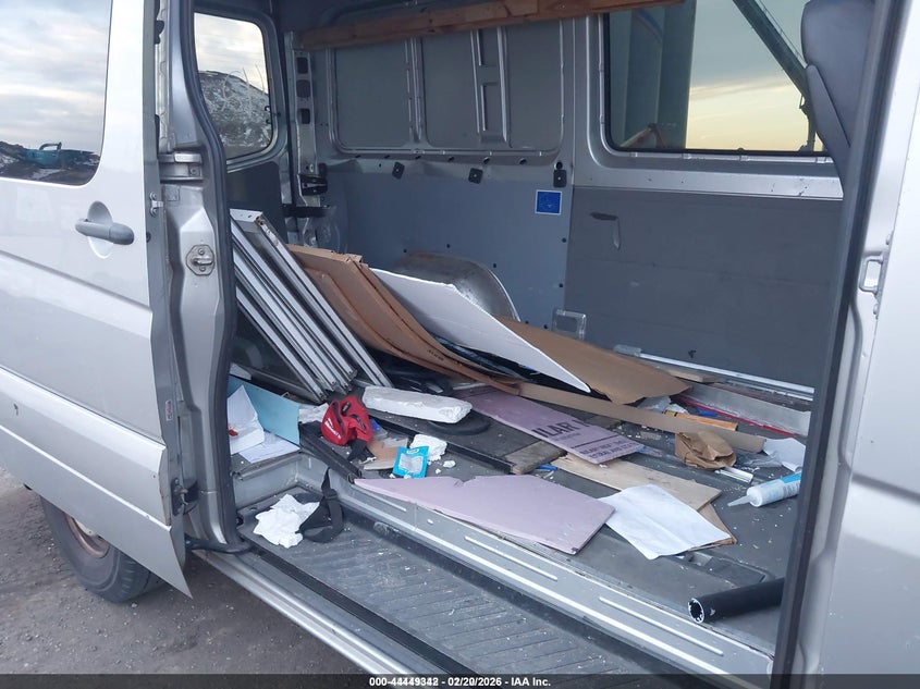 2018 Mercedes-benz Sprinter VIN WD4PE7CD6JP589853 IAAI salvage auction — LEFT REAR, Salvage Title, sold $1,150 on 2026-07-28 (photo 8)