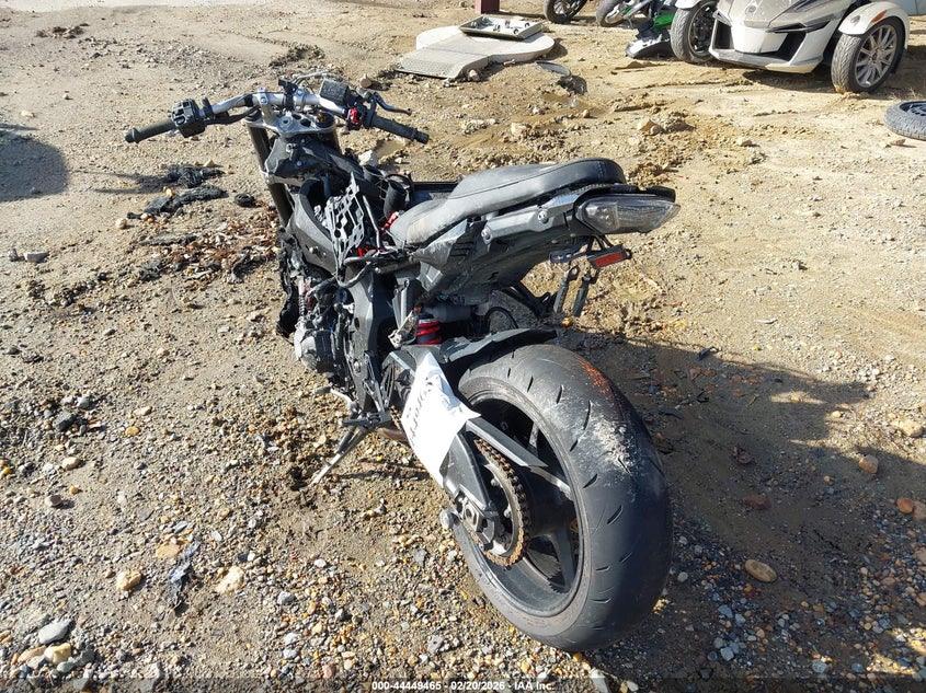 2017 Yamaha Fz VIN JYARN48Y1HA000097 IAAI salvage auction — ALL OVER, Salvage Title, sold $50 on 2026-08-19 (photo 3)