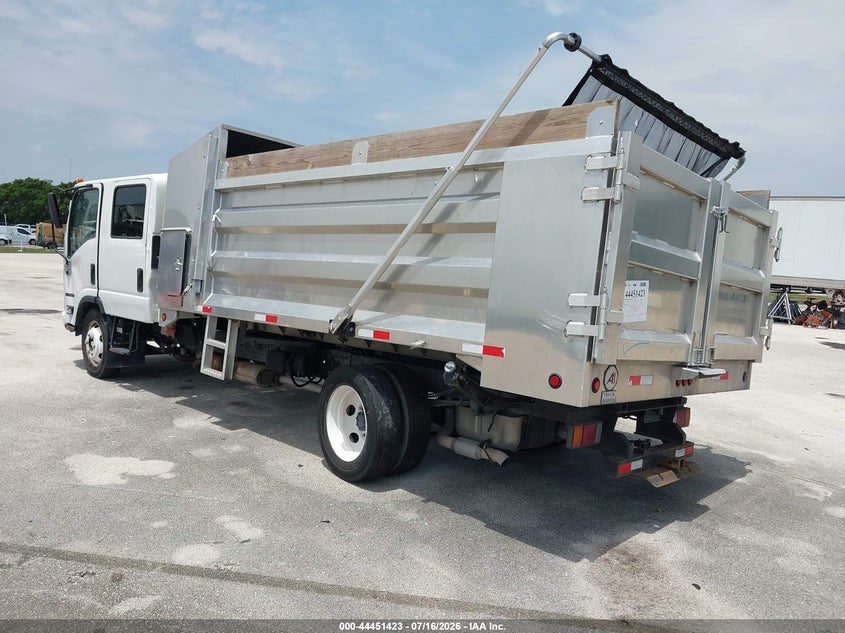 2024 Isuzu Npr VIN 54DC4J1D2RS208161 IAAI salvage auction — LEFT & RIGHT, Rebuildable (Florida), sold $13,600 on 2026-07-30 (photo 3)