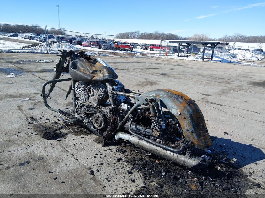 2018 Harley-davidson Flhx VIN 1HD1KBC12JB615586 IAAI salvage auction — TOTAL BURN, Junking Certificate (Iowa), sold $25 on 2026-07-28 (photo 3)
