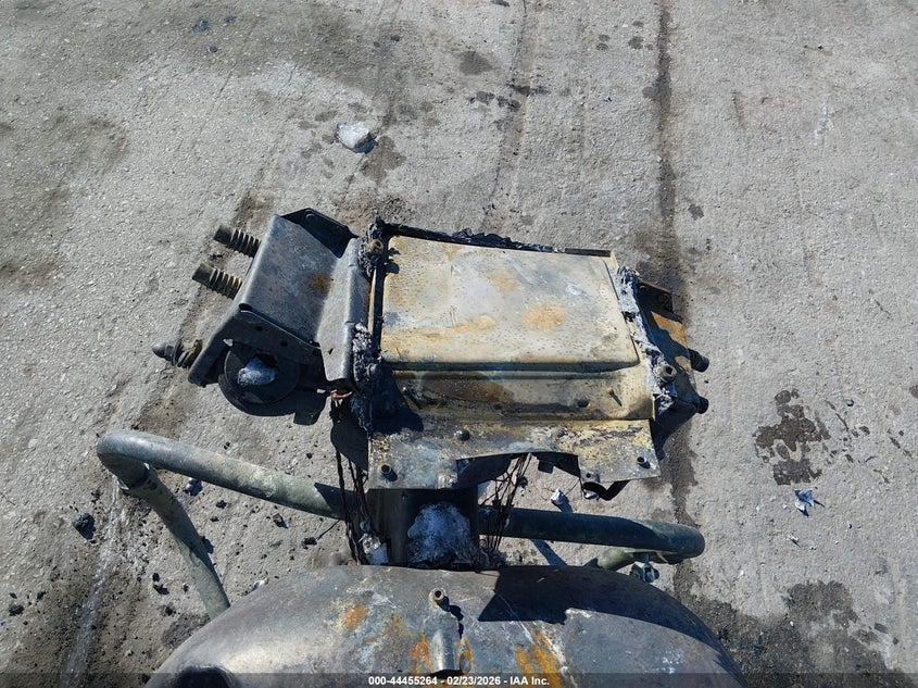 2018 Harley-davidson Flhx VIN 1HD1KBC12JB615586 IAAI salvage auction — TOTAL BURN, Junking Certificate (Iowa), sold $25 on 2026-07-28 (photo 7)