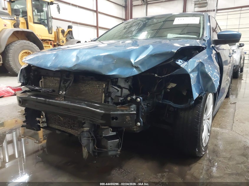 2017 Volkswagen Jetta VIN 3VW2B7AJ1HM256088 IAAI salvage auction — LEFT FRONT, Clear (Arkansas), sold $1,125 on 2026-07-10 (photo 6)