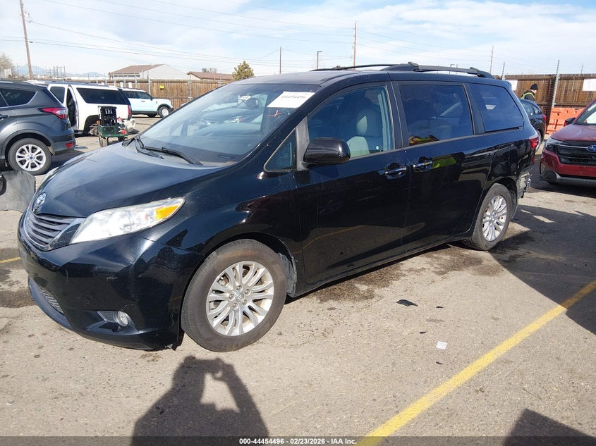 2017 Toyota Sienna VIN 5TDYZ3DC3HS821827 IAAI salvage auction — RIGHT REAR, Salvage (Colorado), sold $25 on 2026-07-28 (photo 2)