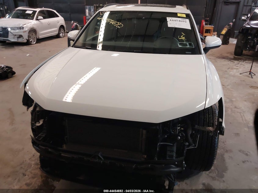 2025 Audi Q3 VIN WA1DECF32S1027407 IAAI salvage auction — FRONT END, Wait Title, sold $13,775 on 2026-08-25 (photo 6)