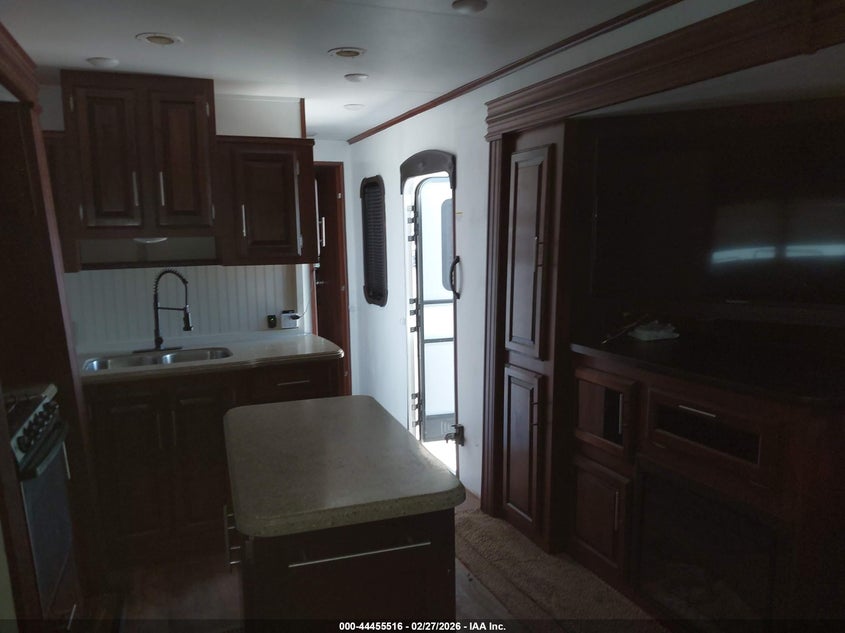 2017 Jayco Other VIN 1UJBJ0BU5H1EB0058 IAAI salvage auction — ROOF, Clear (Oklahoma), sold $3,050 on 2026-07-09 (photo 8)